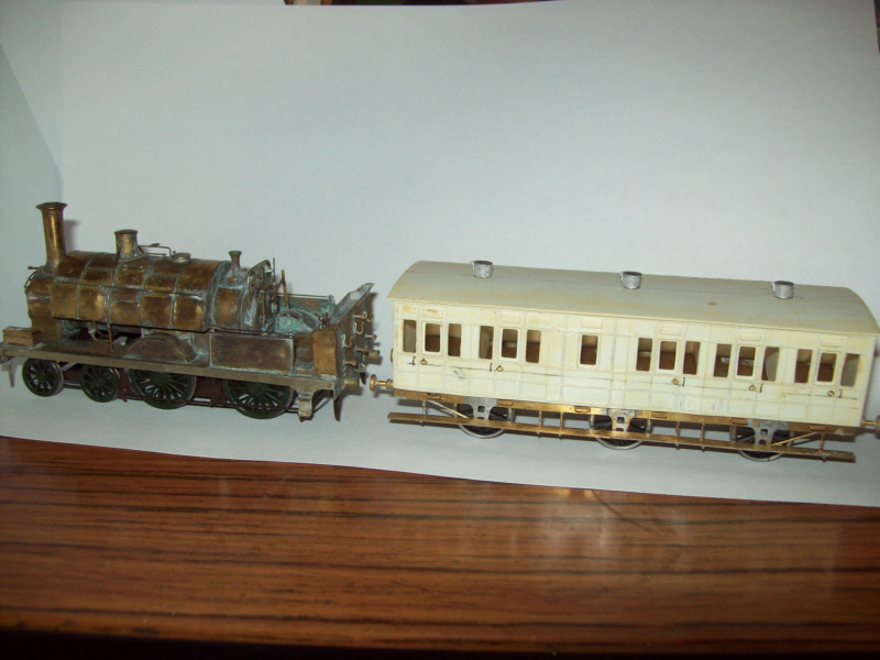 SDR broad gauge 4-4-0T locomotive Heron model and coach